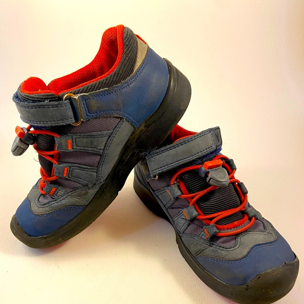 Keen hiking shoes